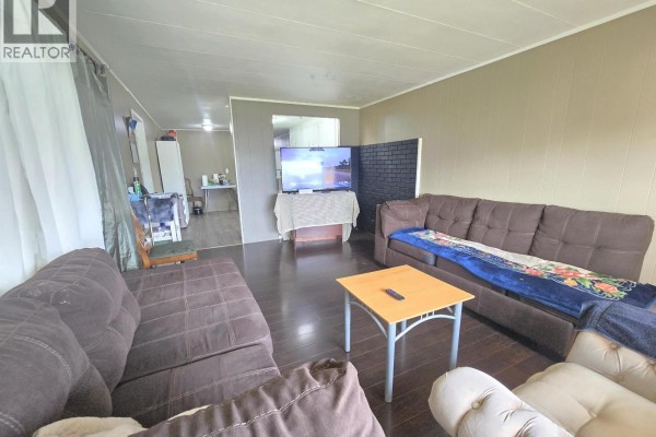 Living room - 14 950 Anderson Drive, Quesnel, BC V2J1G5 Photo 3