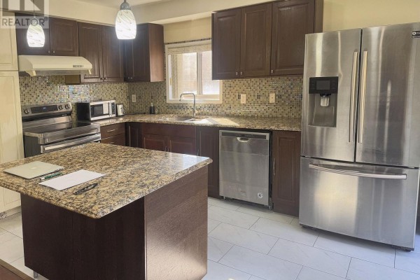 Kitchen - 14 Acme Crescent, Toronto, ON M9R3B8 Photo 5