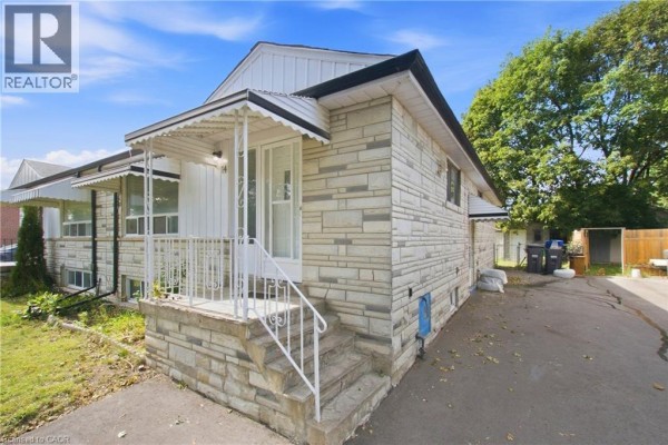 Breakfast - 14 Avondale Boulevard, Brampton, ON L6T1H3 Photo 3