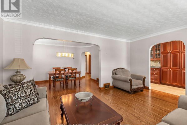 Bedroom 2 - 14 Bardwell Crescent, Toronto, ON M1R1C9 Photo 5
