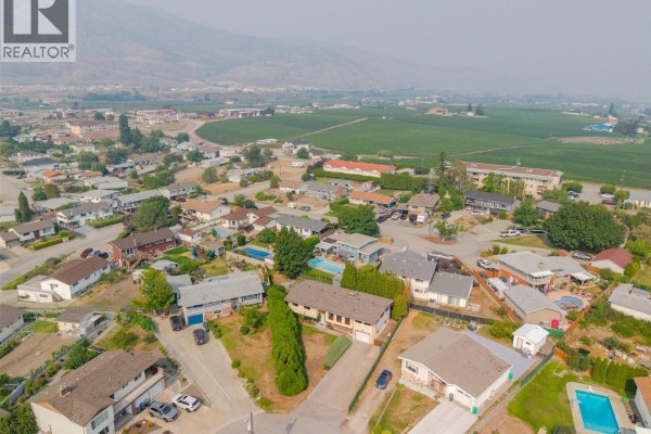 14 Bartlett Place, Osoyoos, BC, photo 2