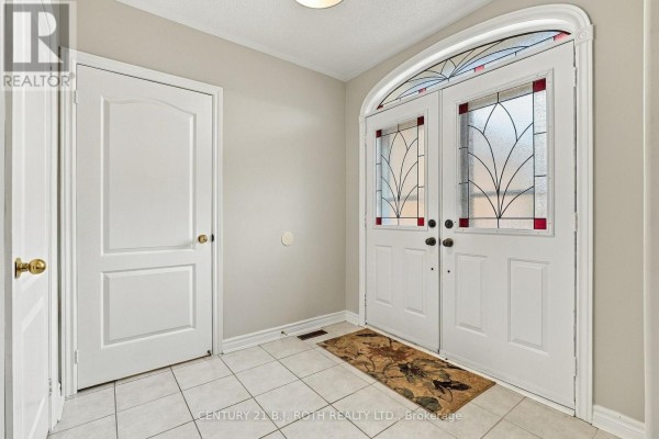 Kitchen - 14 Bloxham Place, Barrie, ON L4N9K2 Photo 4