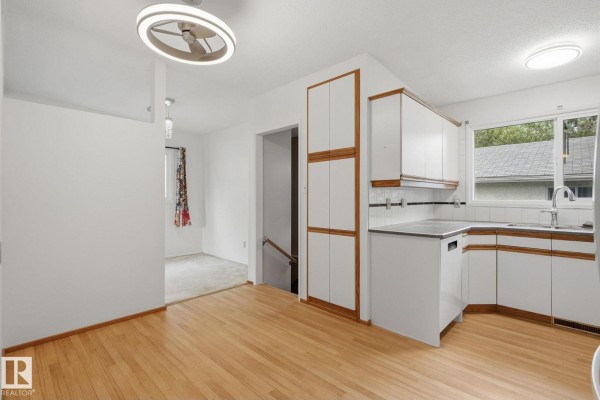 Primary Bedroom - 14 Brampton St, Spruce Grove, AB T7X1G1 Photo 5