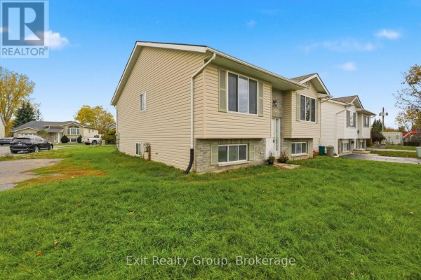 14 Butler Lane, Belleville, ON K8P5M8 Photo 4