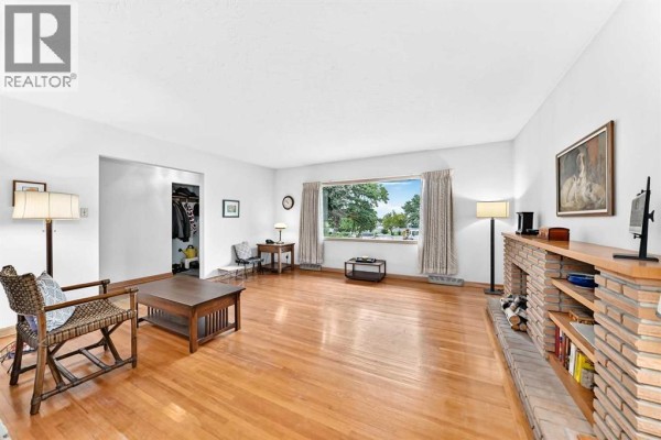 Kitchen - 14 Carnarvon Way Nw, Calgary, AB T2K1W4 Photo 5