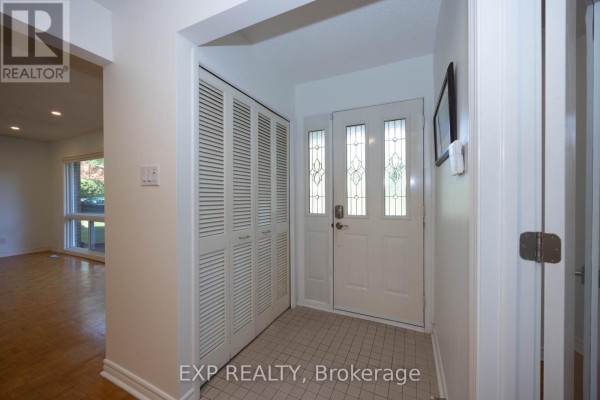 Sunroom - 14 Carr Crescent, Ottawa, ON K2K1K4 Photo 5
