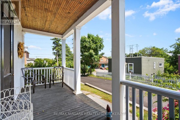Kitchen - 14 Catharine Street, Port Colborne, ON L3K4J7 Photo 4