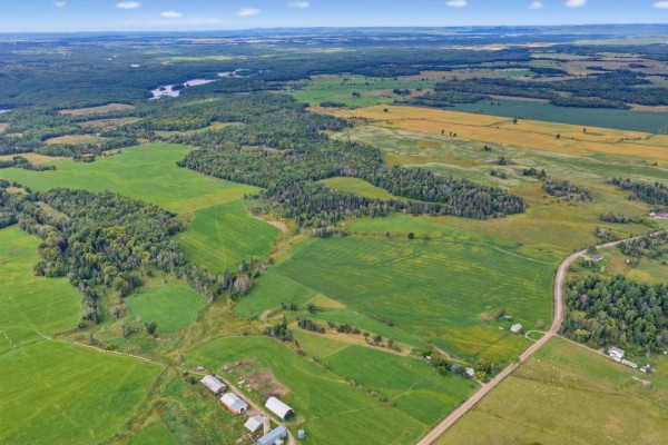 14 Ch. De Tancredia, L Ile Du Grand Calumet, QC, photo 3
