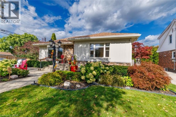 Laundry room - 14 Charles Street, Stoney Creek, ON L8G1C1 Photo 4