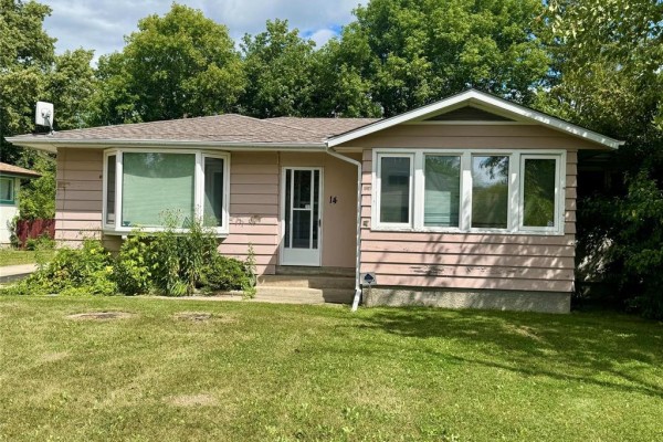 Sunroom - 14 Cherry Street, Pine Falls, MB R0E1P0 Photo 5