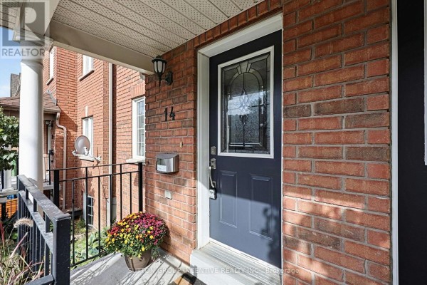 Primary Bedroom - 14 Connolly Street, Toronto, ON M6N5G3 Photo 4