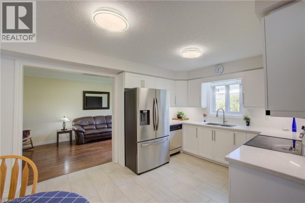 Utility room - 14 Cora Drive, Kitchener, ON N2N3C6 Photo 4
