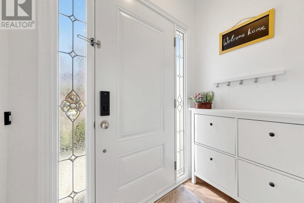 14 Crispin Crescent, Toronto, ON M2R2V7 Photo 4