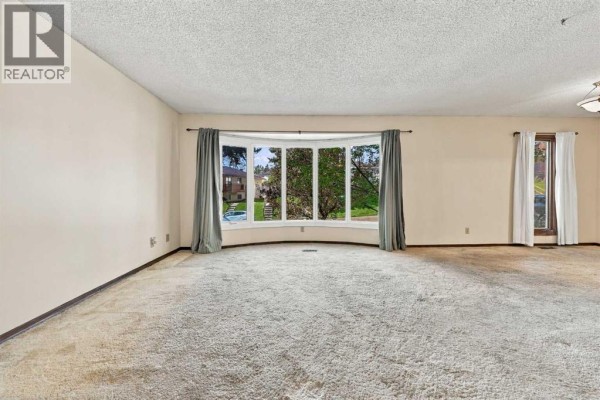 Bedroom - 14 Dalhousie Crescent Nw, Calgary, AB T3A2H8 Photo 4