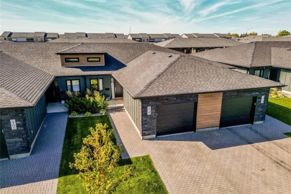 14 Dietrich Bay, Brandon, MB R7B4K4 Photo 2