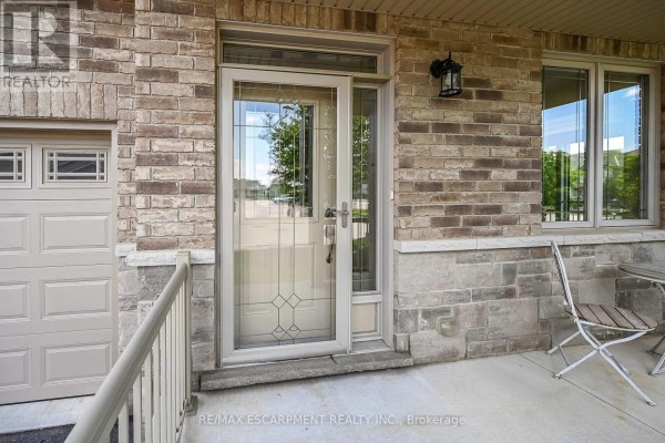 14 Ecker Lane, Hamilton, ON, photo 3