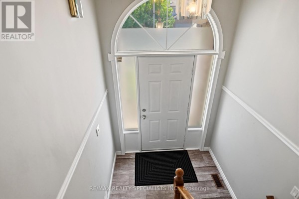 Bedroom 2 - 14 Elson Drive, Guelph, ON N1G4R6 Photo 4