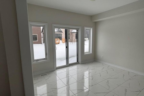 Family room - 14 Federica Crescent, Wasaga Beach, ON L9Z0N5 Photo 5