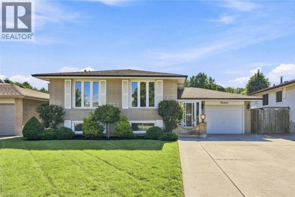 14 Green Forest Drive, Hamilton, ON, photo 2