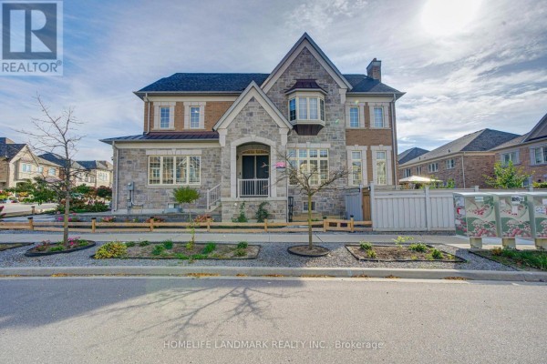 Family room - 14 Greywacke Street, Richmond Hill, ON L4E1G8 Photo 3