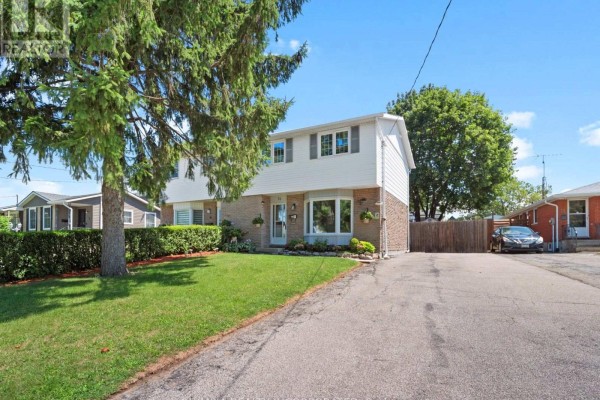14 Hill Park Lane, St  Catharines, ON, photo 2