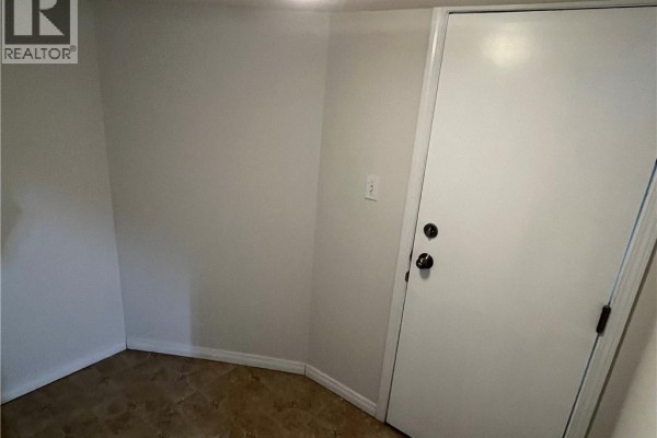 14 Iron Gate Street Unit# Lower, Kitchener, ON, photo 2