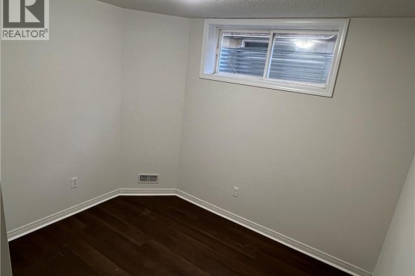 Kitchen - 14 Iron Gate Street Unit# Lower, Kitchener, ON N2N3R8 Photo 5