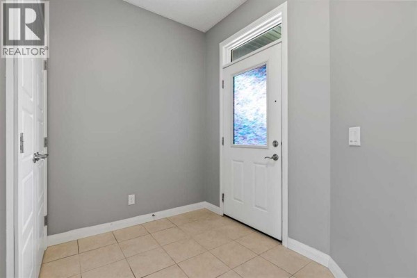 14 Kingfisher Crescent Se, Airdrie, AB, photo 3