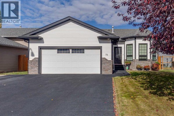 Kitchen - 14 Kingston Drive, Red Deer, AB T4P3P9 Photo 2