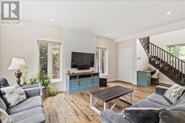 Mud room - 14 Kuehner Street, Kincardine, ON N2Z2X6 Photo 5