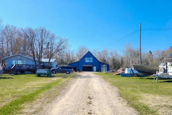 Eat in kitchen - 14 Lakeview Road, Matheson Island, MB R0C2A0 Photo 2