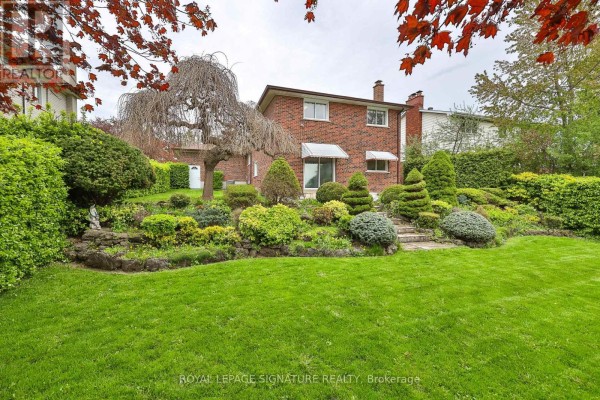 14 Logstone Crescent, Toronto, ON, photo 2