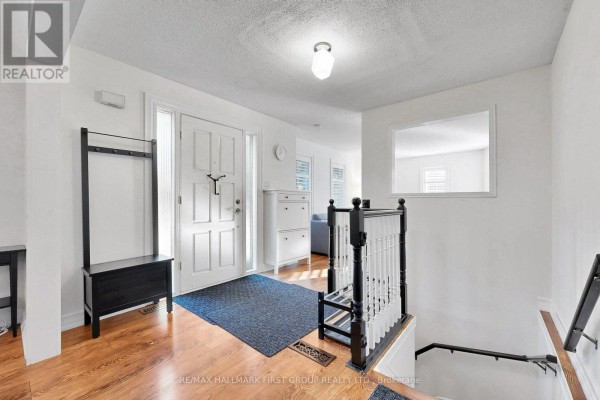 14 Martinet Street, Whitby, ON, photo 3