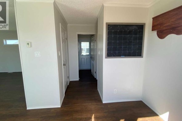 14 Meadows Way, Taber, AB, photo 2