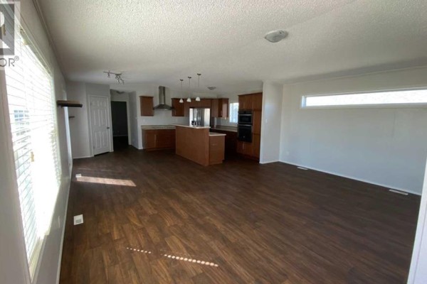 4pc Bathroom - 14 Meadows Way, Taber, AB T1G0G7 Photo 5