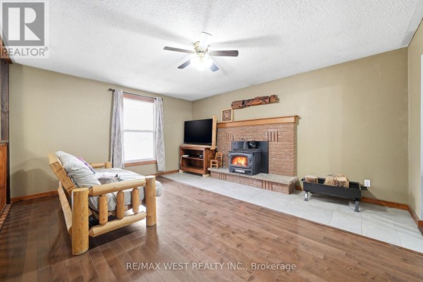 Bedroom 2 - 14 Ndr - 542310 Concession 14 Road, West Grey, ON N0G1R0 Photo 5