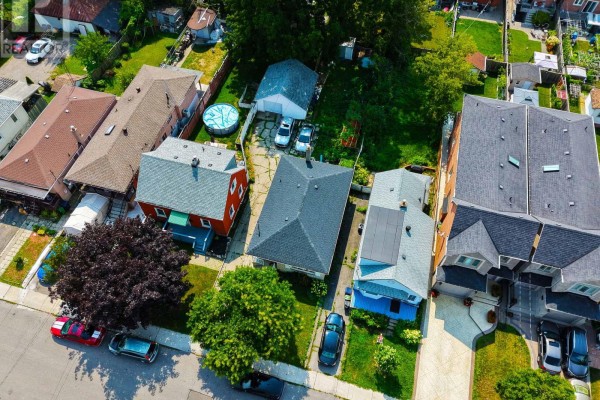 14 North Bonnington Avenue, Toronto, ON, photo 3
