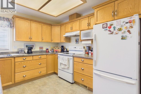 14 Poplar Court, Osoyoos, BC, photo 3