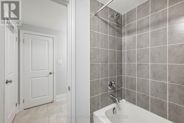 Bathroom - 14 Richard Oxtoby Road, Caledon, ON L7C4G1 Photo 3