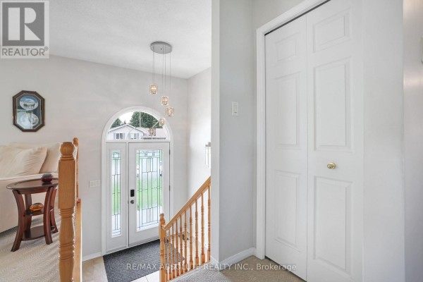 Primary Bedroom - 14 Riley Crescent, Mcnab/braeside, ON K7S3G8 Photo 5