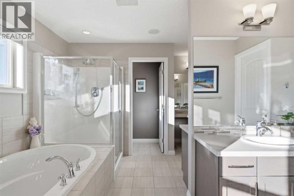 2pc Bathroom - 14 Riviera Place, Cochrane, AB T4C0V4 Photo 4