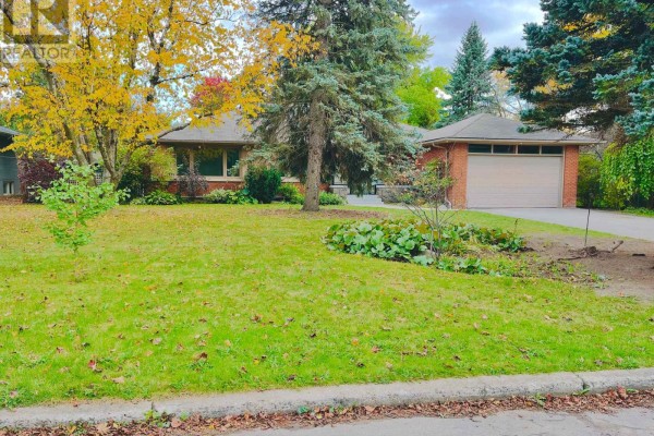 14 Rollscourt Drive, Toronto, ON M2L1X5 Photo 2
