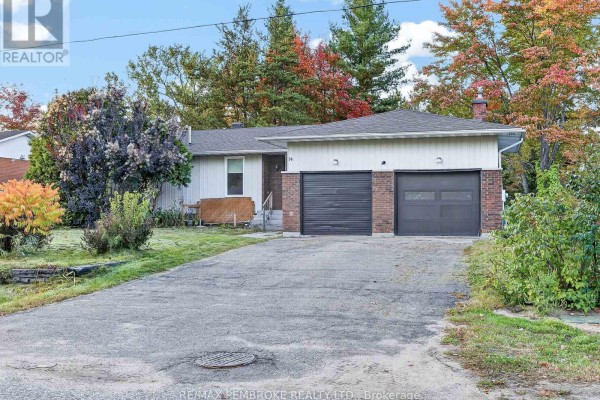 Recreational, Games room - 14 Roy Street, Petawawa, ON K8H3A6 Photo 2