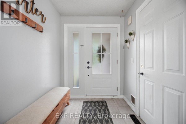Bedroom 2 - 14 Royal Palm Drive, Brampton, ON L6Z1P5 Photo 5