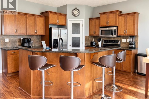 Kitchen - 14 Thyrza Burkitt Place, Lethbridge, AB T1H5M5 Photo 5