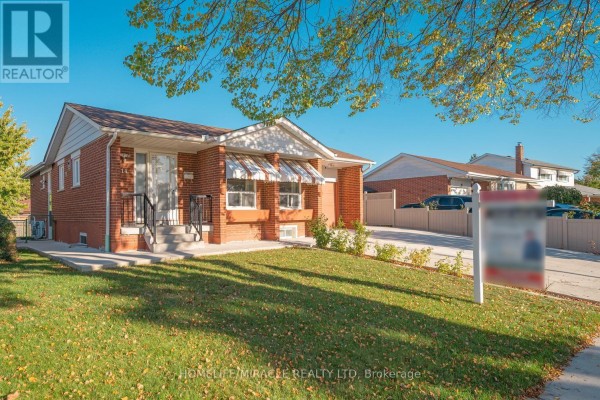 Living room - 14 Tinton Crescent, Toronto, ON M9V2J1 Photo 3