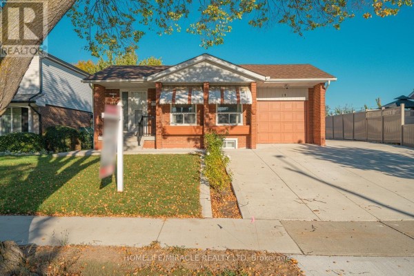 Primary Bedroom - 14 Tinton Crescent, Toronto, ON M9V2J1 Photo 4