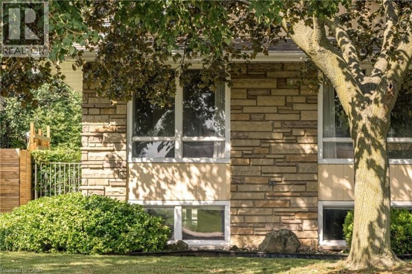 14 Woodside Drive, Hamilton, ON, photo 3