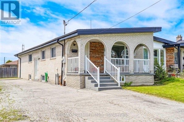 14 Yatescastle Drive, Toronto, ON, photo 2