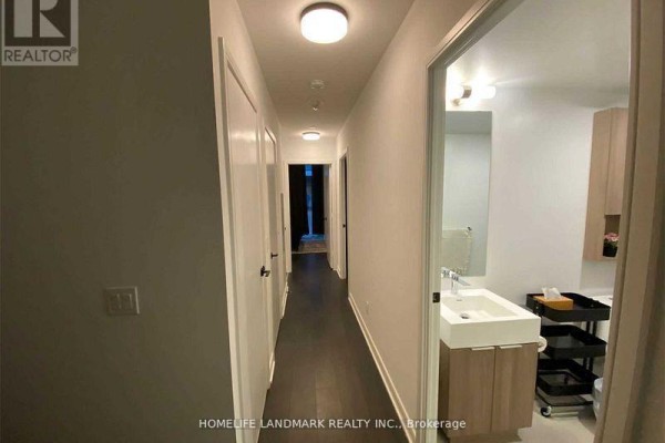 Kitchen - 140 - 180 Mill Street, Toronto, ON M5A0V6 Photo 3